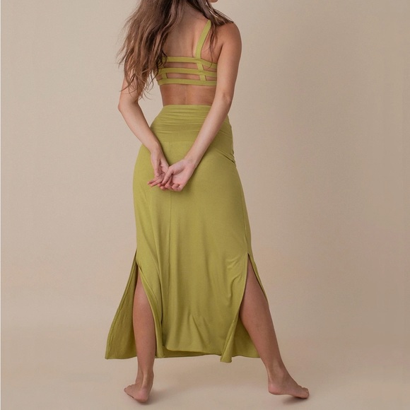 indigo luna Skirts Nwt Indigo Luna Layla Midi Skirt In Grass Poshmark